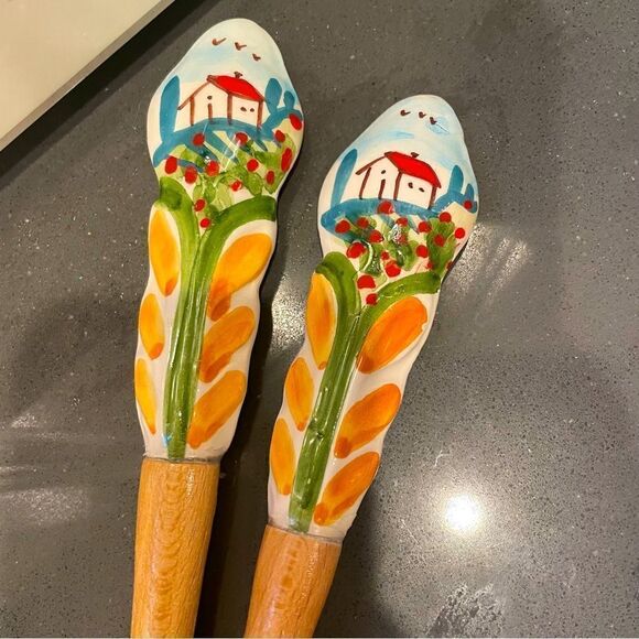 Salad servers with village scene - Picture 1 of 8